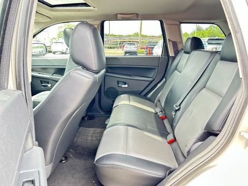 Used 2009 Jeep Grand Cherokee Laredo AWD/4WD image 16