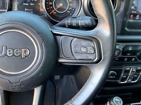 Used 2018 Jeep Wrangler Unlimited Sport S AWD/4WD image 23