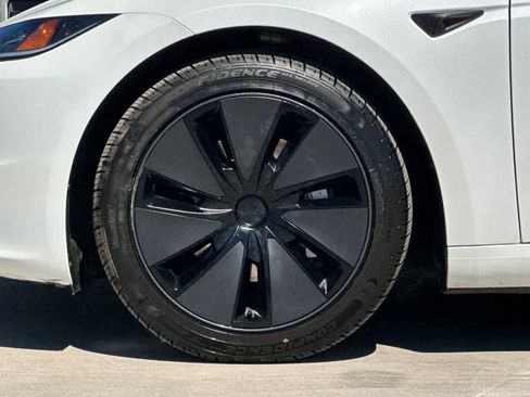 Used 2024 Tesla Model 3 Long Range AWD/4WD image 34
