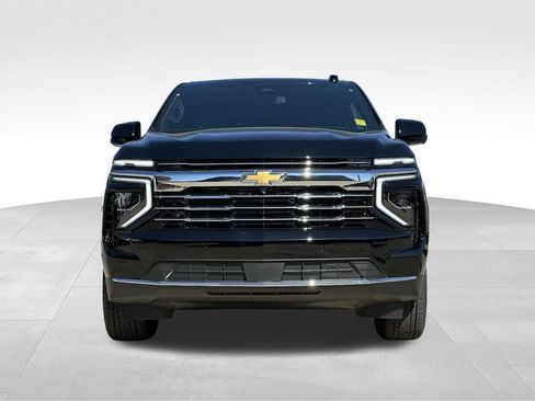 New 2026 Chevrolet Suburban LT w/ Comfort Package AWD/4WD image 8