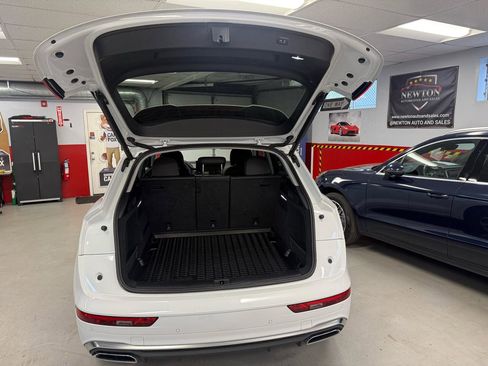 Used 2023 Audi Q5 2.0T Premium Plus w/ Premium Plus Package AWD/4WD image 13