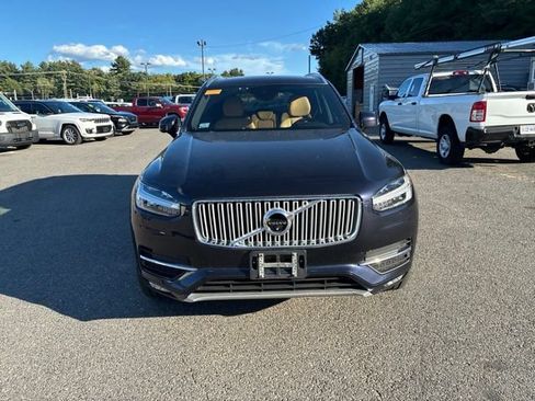 Used 2017 Volvo XC90 T6 Inscription w/ Vision Package AWD/4WD image 2