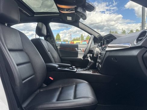 Used 2014 Mercedes-Benz C 250 Sedan image 16