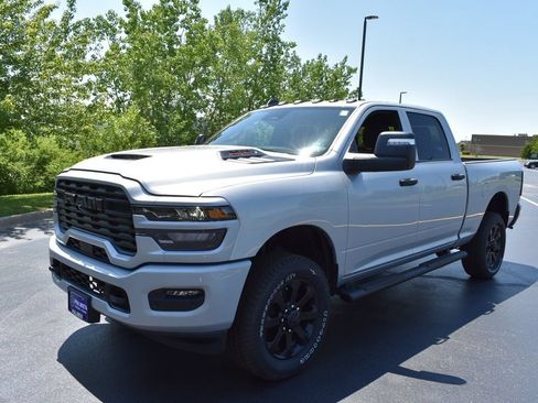 New 2026 RAM 2500 Tradesman AWD/4WD image 12