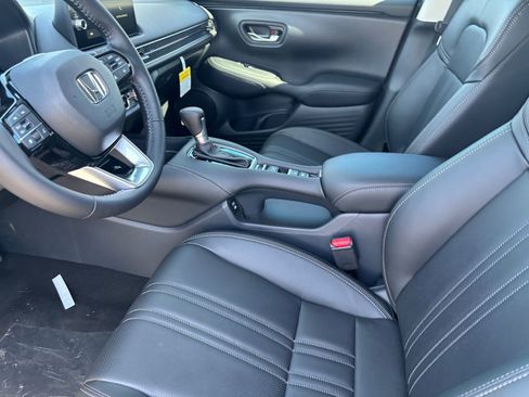 New 2026 Honda HR-V EX-L image 13