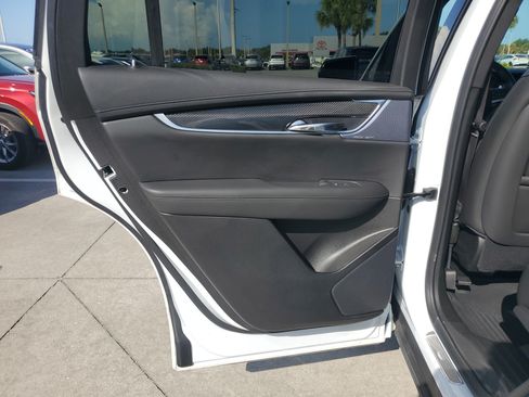 Used 2025 Cadillac XT6 Sport w/ LPO, Red Accent Package AWD/4WD image 16