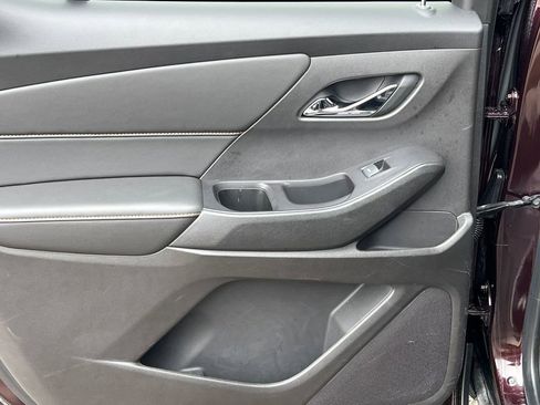 Used 2019 Chevrolet Traverse LT image 33