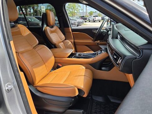 Used 2022 Lincoln Aviator Black Label w/ Dynamic Handling Package AWD/4WD image 23