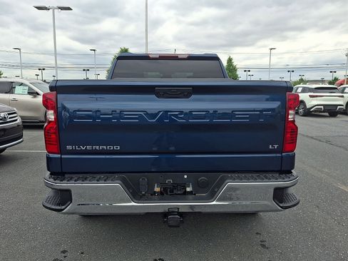 Used 2023 Chevrolet Silverado 1500 LT AWD/4WD image 5