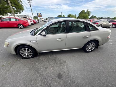 Used 2008 Ford Taurus SEL image 3