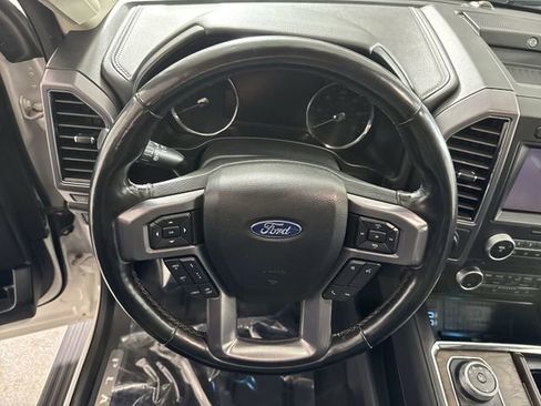 Used 2018 Ford Expedition Platinum image 12