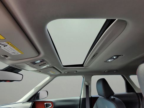 Used 2025 Kia Soul GT-Line w/ GT-Line Technology Package FWD image 27