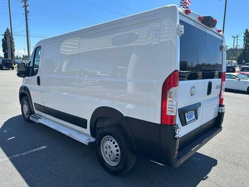 Used 2025 RAM ProMaster 2500 w/ U-Haul Equipment Group FWD image 4