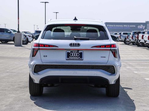 New 2026 Audi Q3 quattro 2.0T AWD/4WD image 5