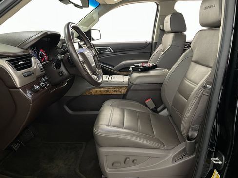 Used 2016 GMC Yukon Denali w/ Open Road Package AWD/4WD image 11