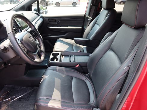 Certified 2024 Honda Odyssey Sport image 18