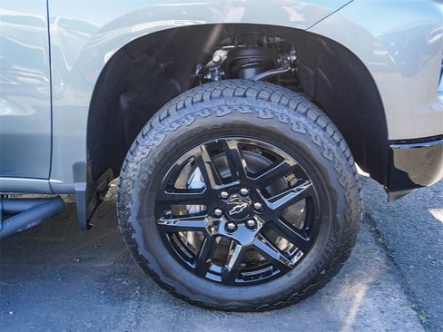 New 2026 Chevrolet Silverado 1500 LT Trail Boss w/ Convenience Package II image 9