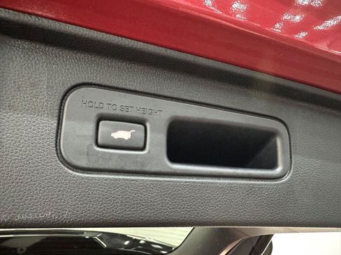 Certified 2025 Honda Pilot Touring image 33