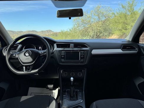 Used 2018 Volkswagen Tiguan S image 13