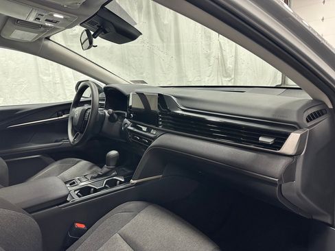 Used 2025 Toyota Camry LE image 62