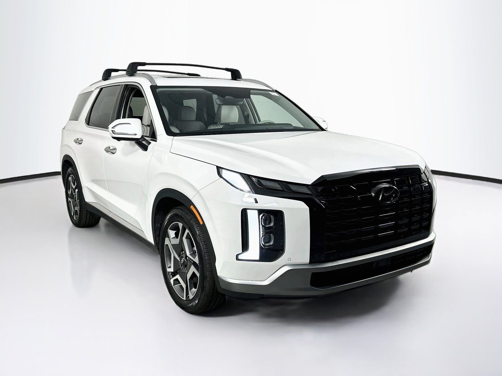Used 2023 Hyundai Palisade Limited FWD image 3