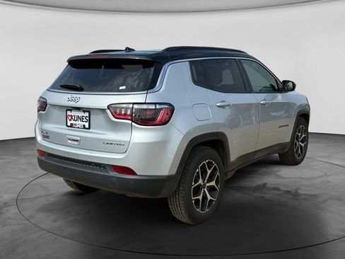 Used 2025 Jeep Compass Limited AWD/4WD image 9