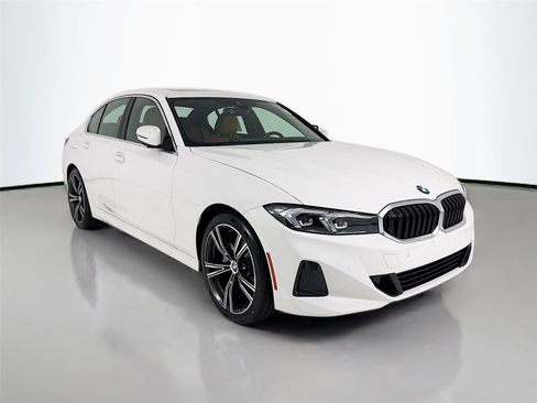 Used 2024 BMW 330i Sedan w/ Premium Package RWD image 26
