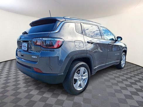 Used 2022 Jeep Compass Latitude AWD/4WD image 6