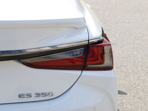 Used 2019 Lexus ES 350 F Sport w/ Accessory Package 2 FWD image 7