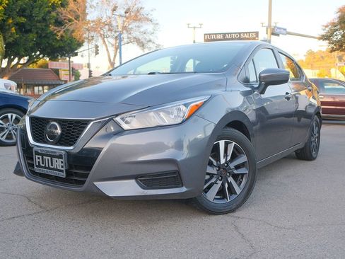 Used 2021 Nissan Versa SV image 1
