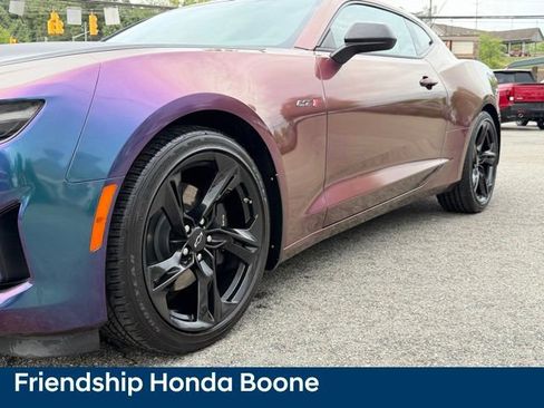 Used 2021 Chevrolet Camaro LT RWD image 11