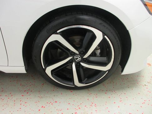 Used 2019 Honda Accord Sport image 17