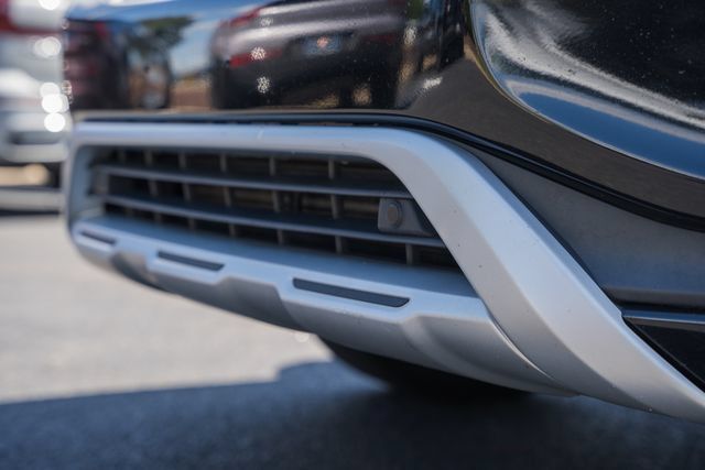 Used 2017 Volvo XC60 T6 Dynamic w/ Climate Package AWD/4WD image 17