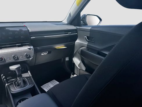 New 2027 Hyundai Kona SE FWD image 16