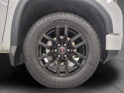 Used 2024 GMC Sierra 1500 Elevation w/ Preferred Package AWD/4WD image 3