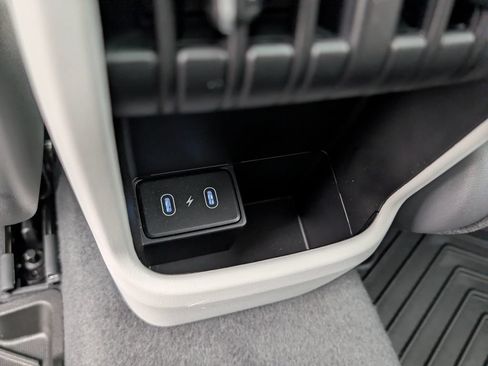 Certified 2025 Hyundai Kona Limited FWD image 16