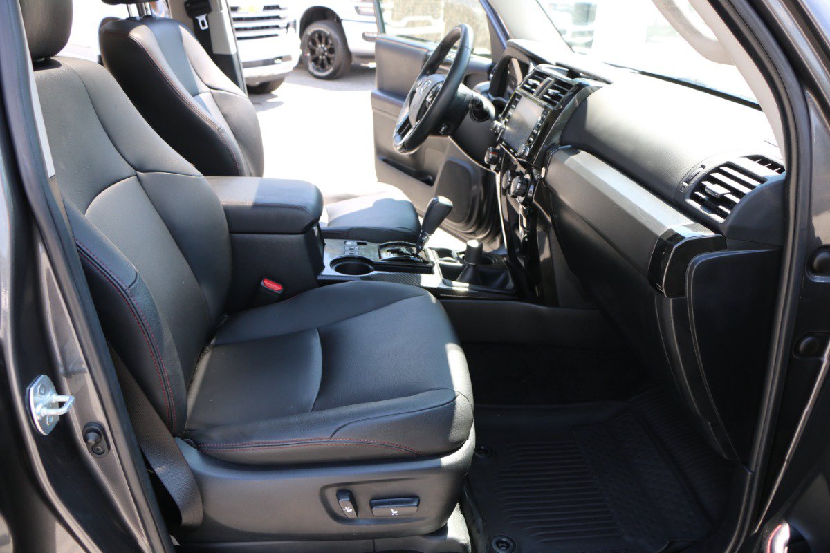Used 2021 Toyota 4Runner Venture w/ Moonroof Package AWD/4WD image 29