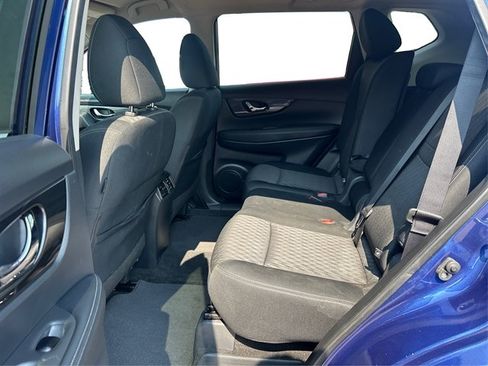 Used 2018 Nissan Rogue SV w/ Premium Package AWD/4WD image 11