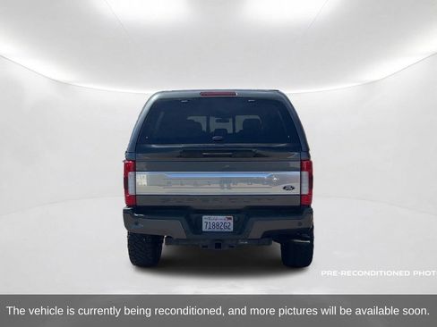 Used 2017 Ford F250 Platinum w/ Platinum Ultimate Package AWD/4WD image 7