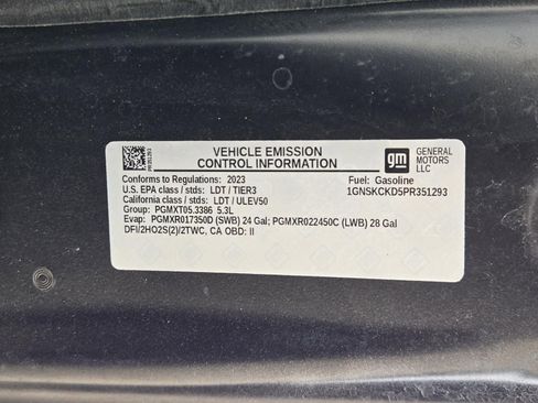 Used 2023 Chevrolet Suburban LT AWD/4WD image 33