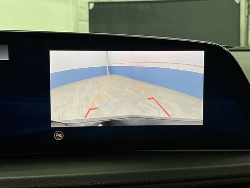 Used 2024 Cadillac XT4 Sport image 10