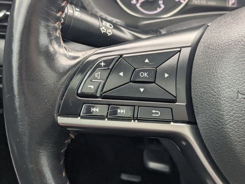 Used 2020 Nissan Sentra SR w/ Premium Package image 20