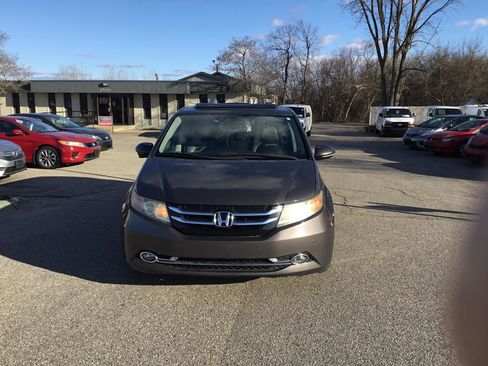 Used 2016 Honda Odyssey Touring image 2