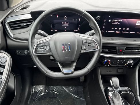 Used 2024 Buick Encore GX Sport Touring image 17