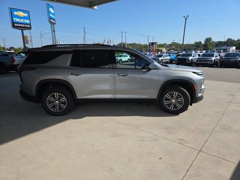 New 2026 Chevrolet Traverse LT w/ Driver Confidence Package image 4