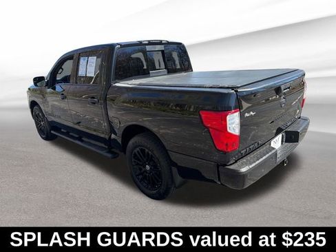 Used 2018 Nissan Titan SV w/ SV Convenience Package AWD/4WD image 5