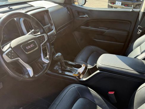 Used 2017 GMC Canyon SLT w/ Driver Alert Package AWD/4WD image 3