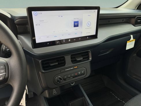 New 2026 Ford Maverick XL image 11