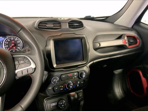 Used 2023 Jeep Renegade Trailhawk AWD/4WD image 6