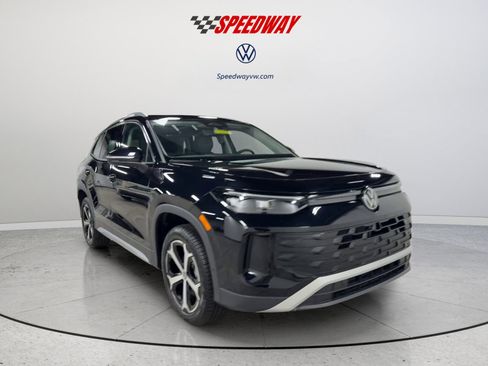 New 2026 Volkswagen Tiguan SE AWD/4WD image 2